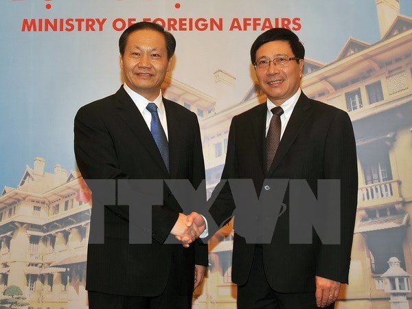 Deputy PM Pham Binh Minh receives Party Secretary of China's Guangxi - ảnh 1